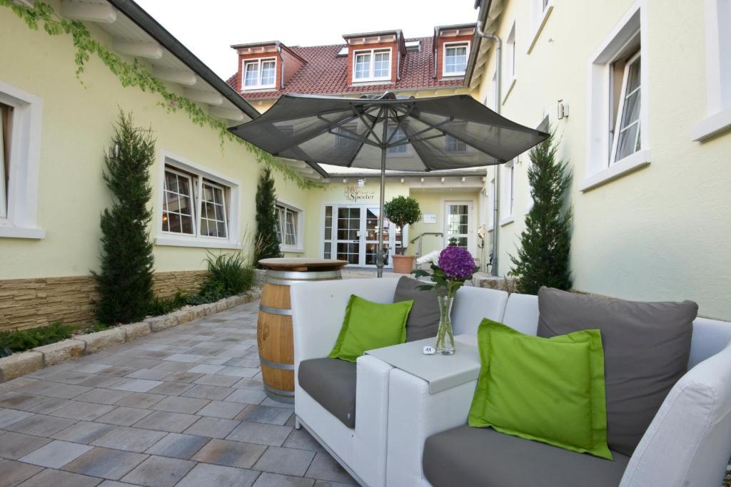 Hotel Speeter Weisenheim am Berg Extérieur photo