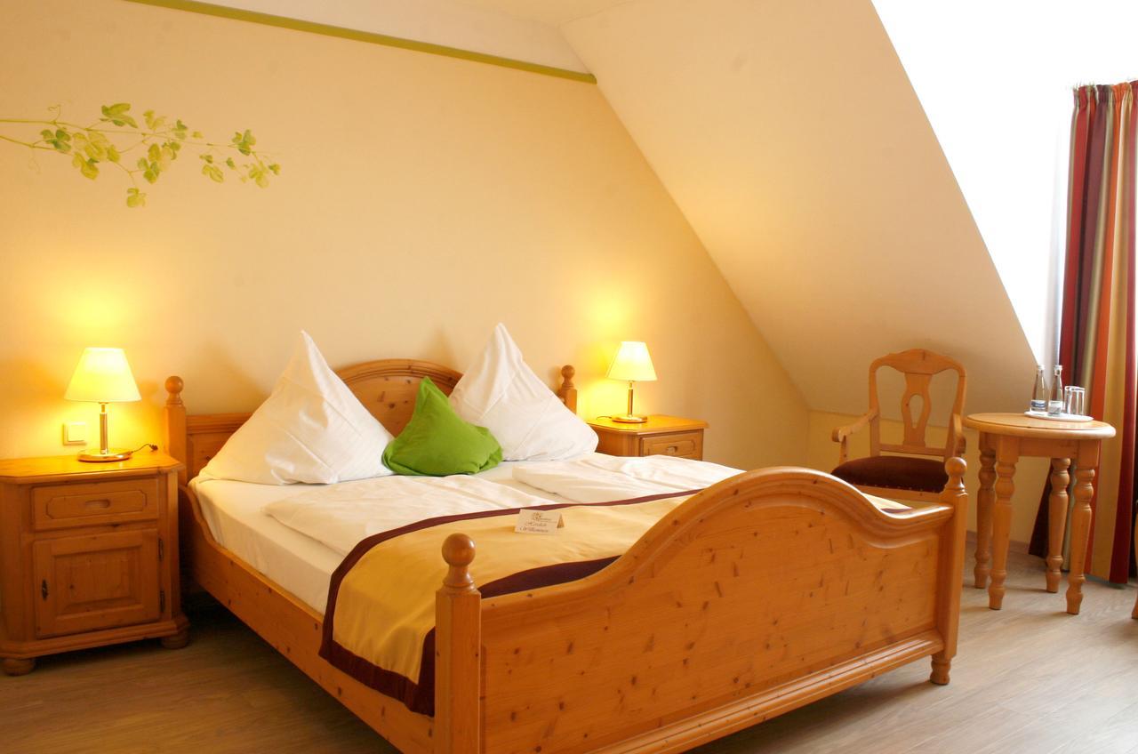 Hotel Speeter Weisenheim am Berg Extérieur photo
