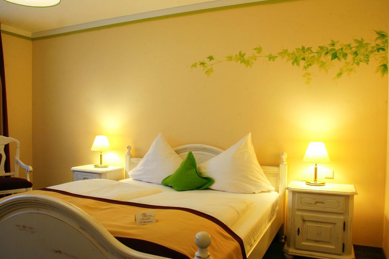 Hotel Speeter Weisenheim am Berg Extérieur photo